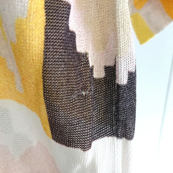 💖2/$35💖 MaxMara Weekend Blue & Yellow Geometric Pattern Print Shirt - Picture 8 of 8